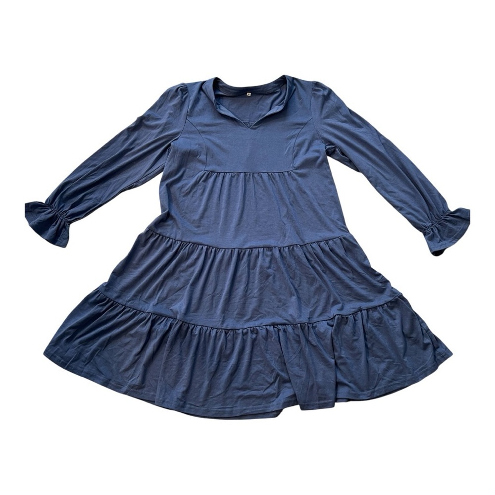 ❤️3/$15 NWOT Long Sleeve Tiered Midi Dress in Blue- M